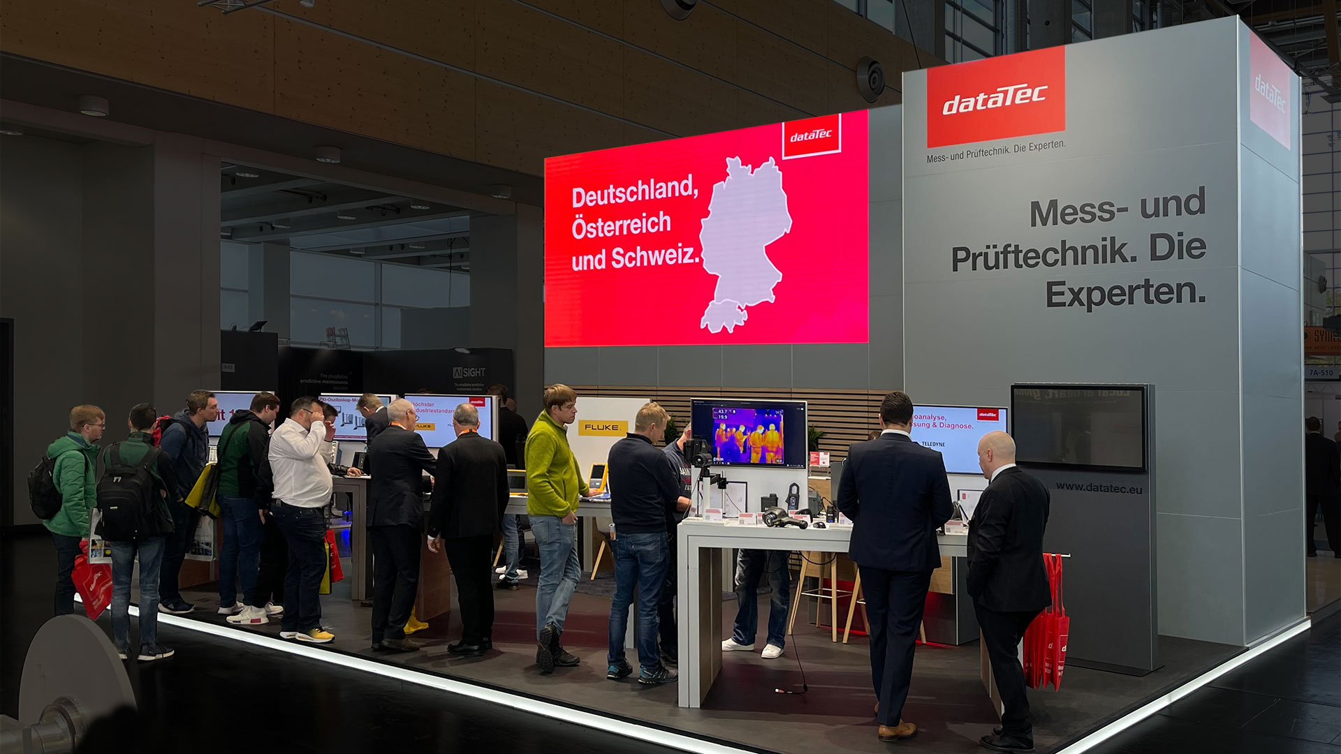 artistic advertising concepts, trade show design, references, dataTec